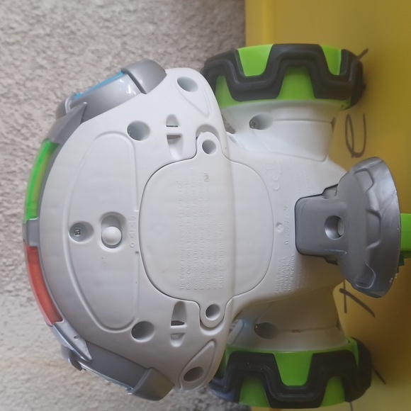 Fisher Price thinks and learns to move robots - Picture 6 of 6